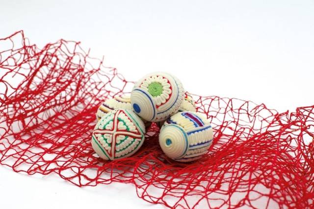 Jajka zdobione sitowiem – nie tylko na Kurpiach