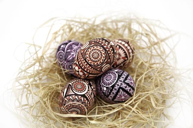 Kruche arcydzieła – kroszonki Leszka Jęczmyka na wystawie w Zamku Piastowskim